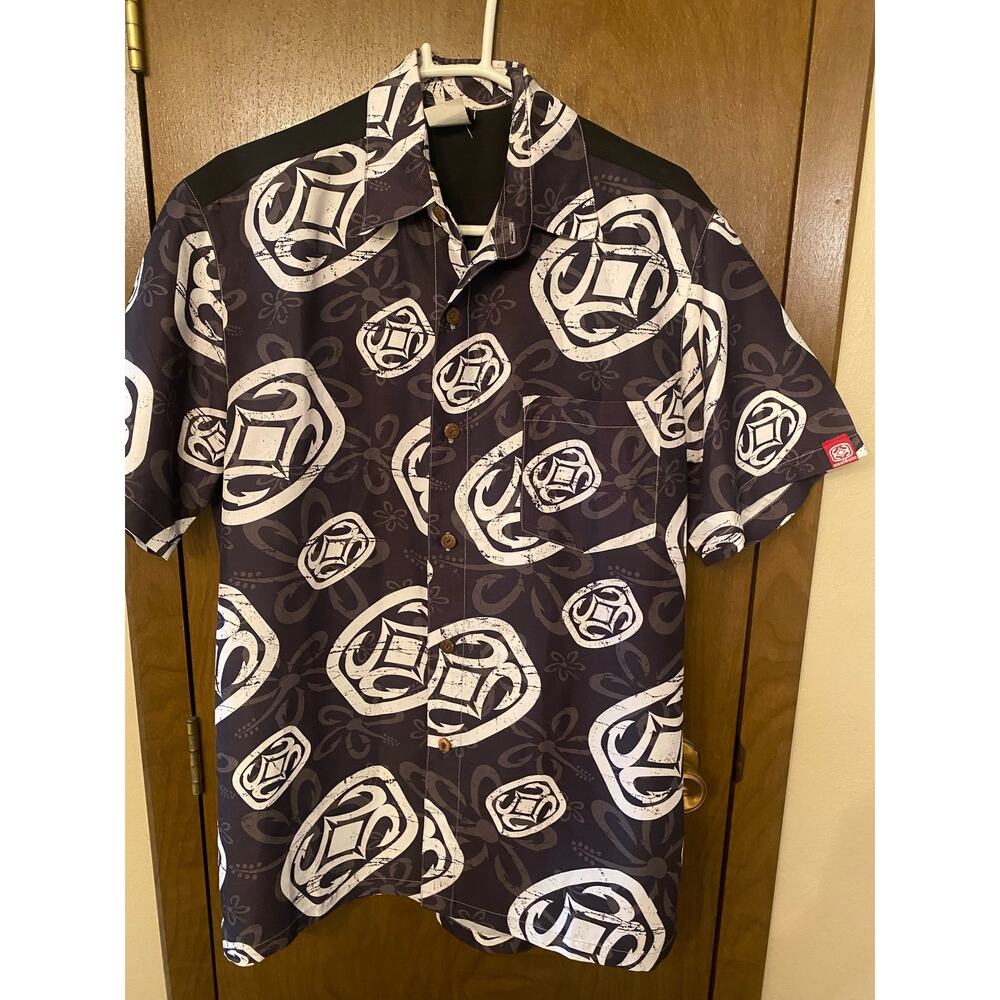 Maui Built Hawaiian shirt Medium